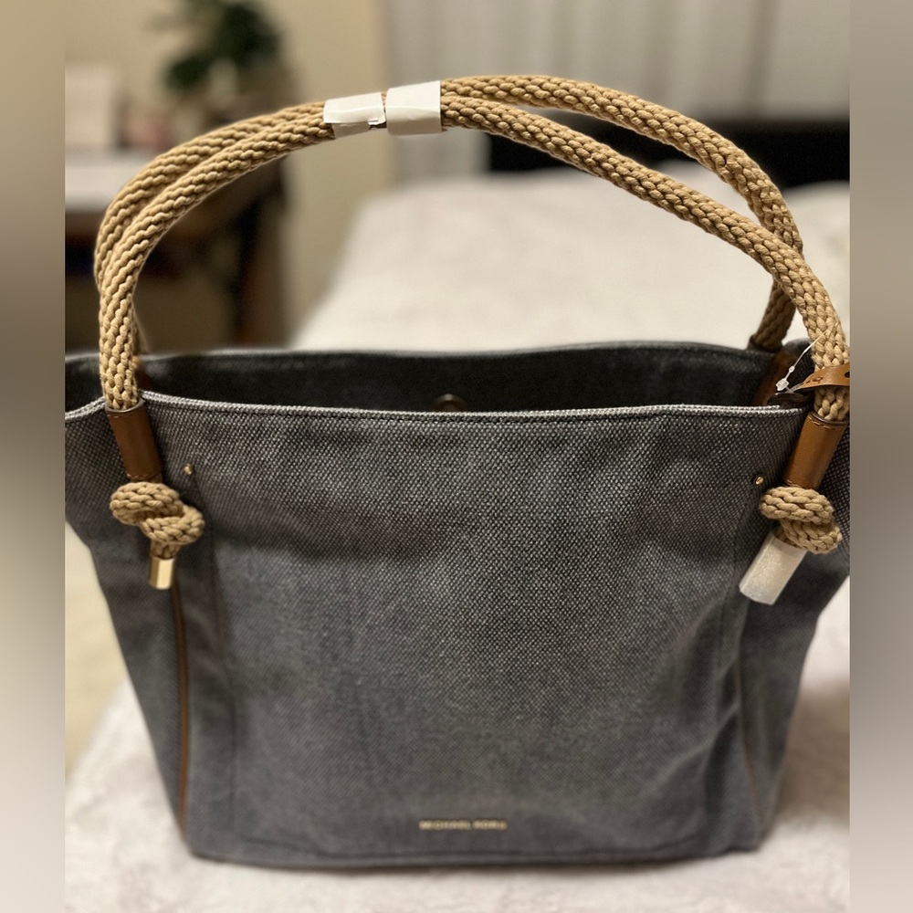 Michael Kors Isia Large Grab Bag Navy